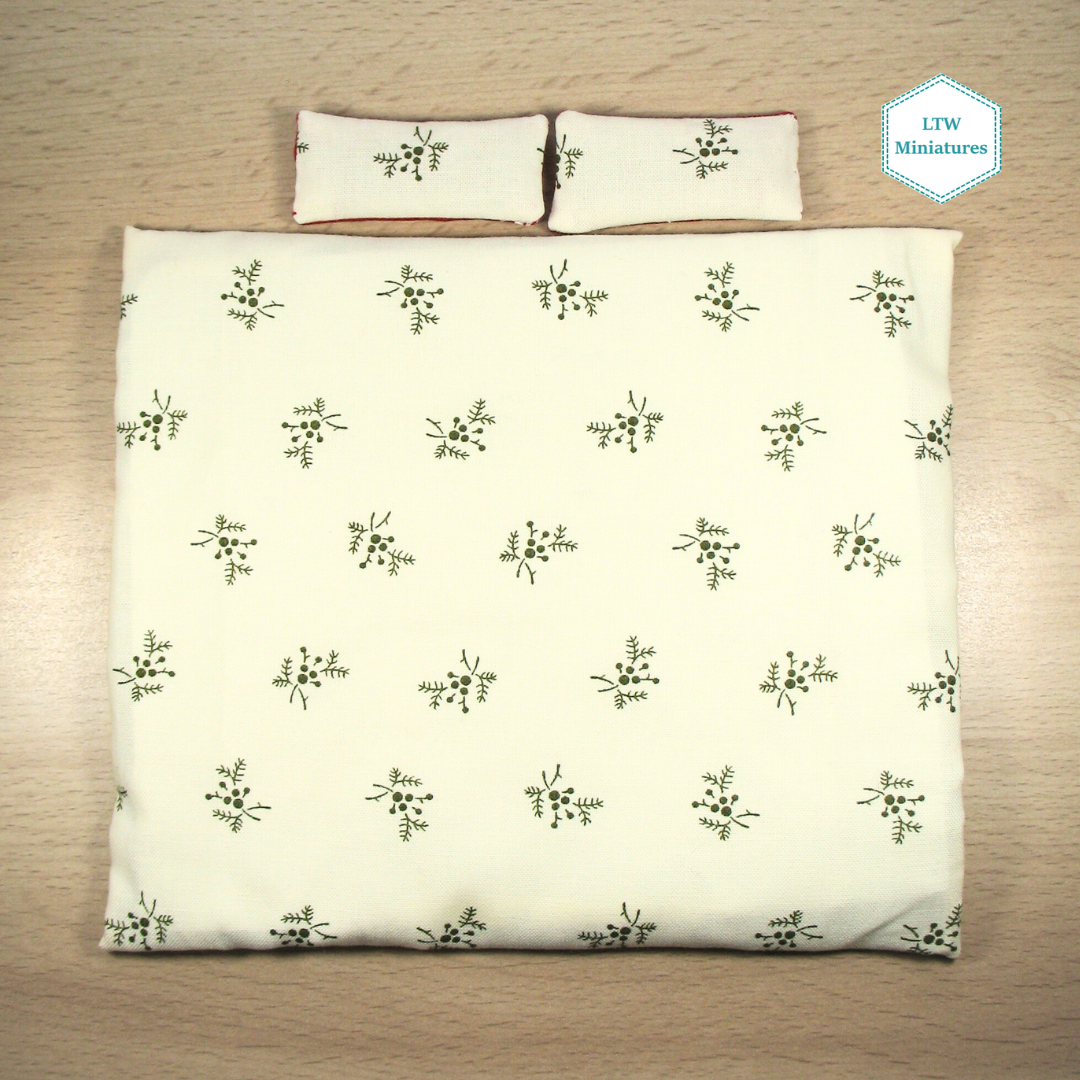 Christmas Snowflake Dollhouse Miniature Quilt and Pillows for 1:12 Double Bed