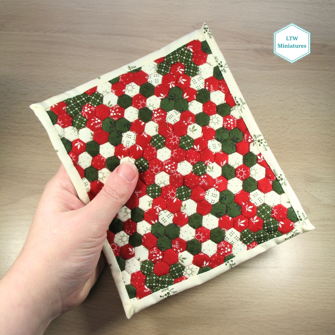 Christmas Snowflake Dollhouse Miniature Quilt and Pillows for 1:12 Double Bed