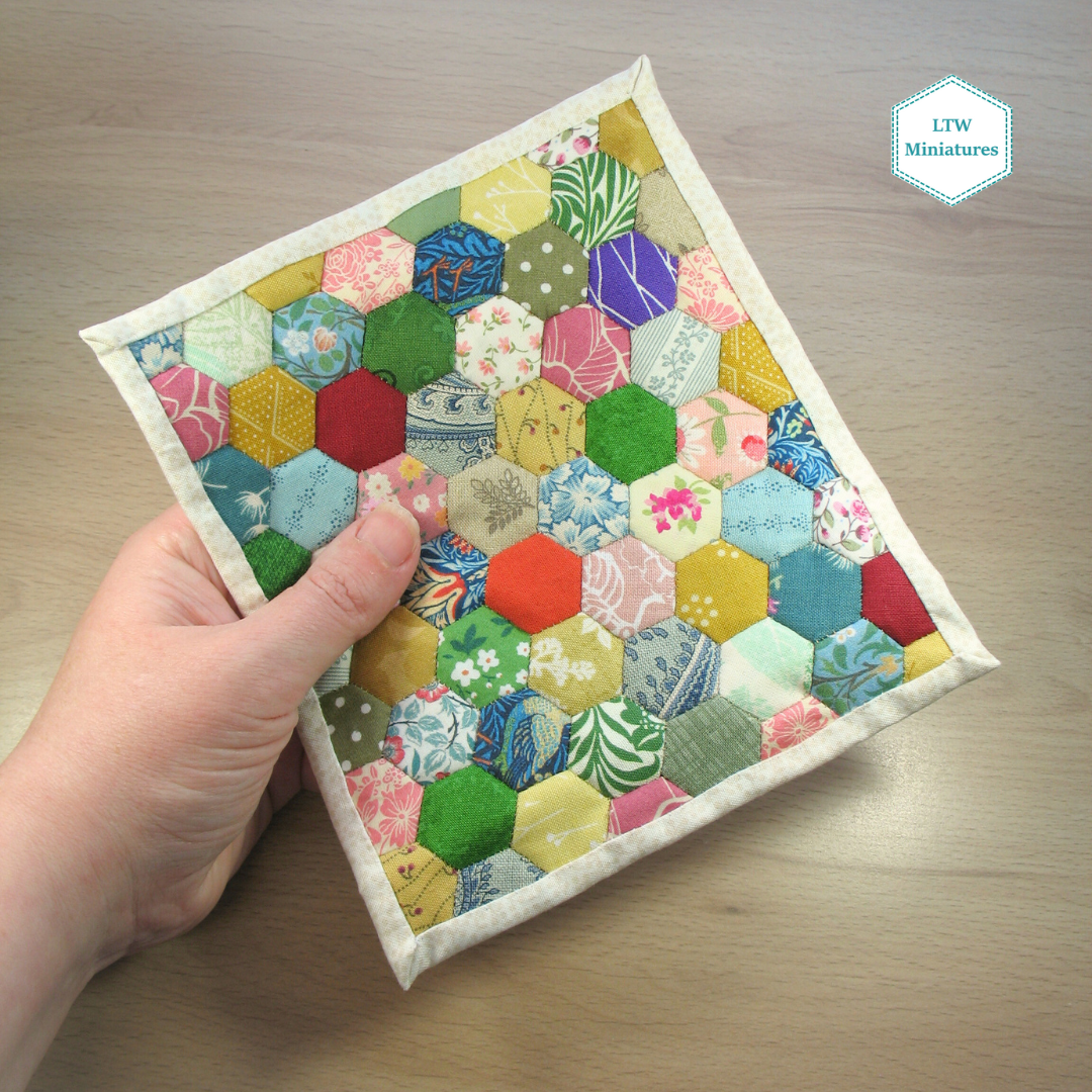 Scrappy Hexies Double Quilt and Pillows for 1:12 Dollhouse