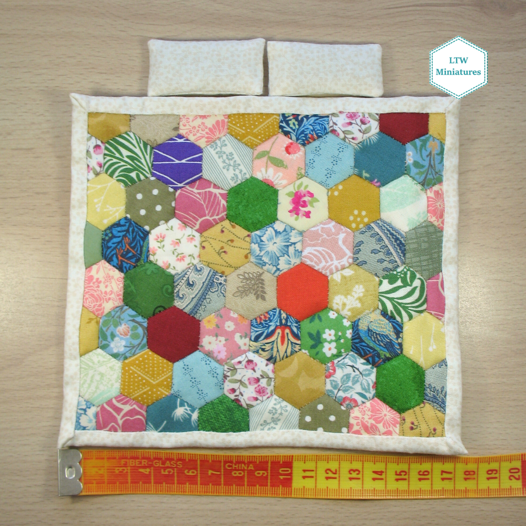 Scrappy Hexies Double Quilt and Pillows for 1:12 Dollhouse