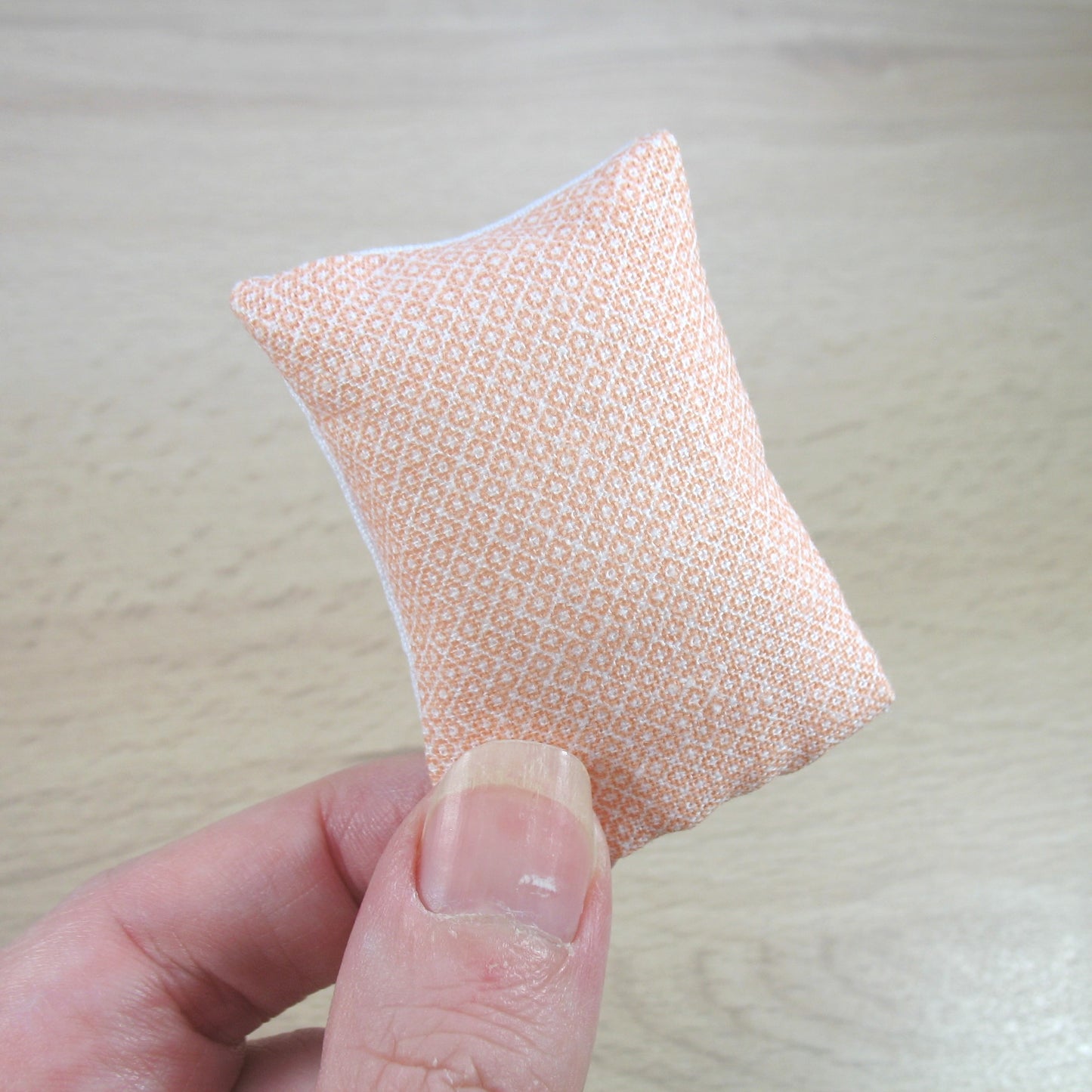 Peach Double Quilt and Pillows for 1:12 Dollhouse