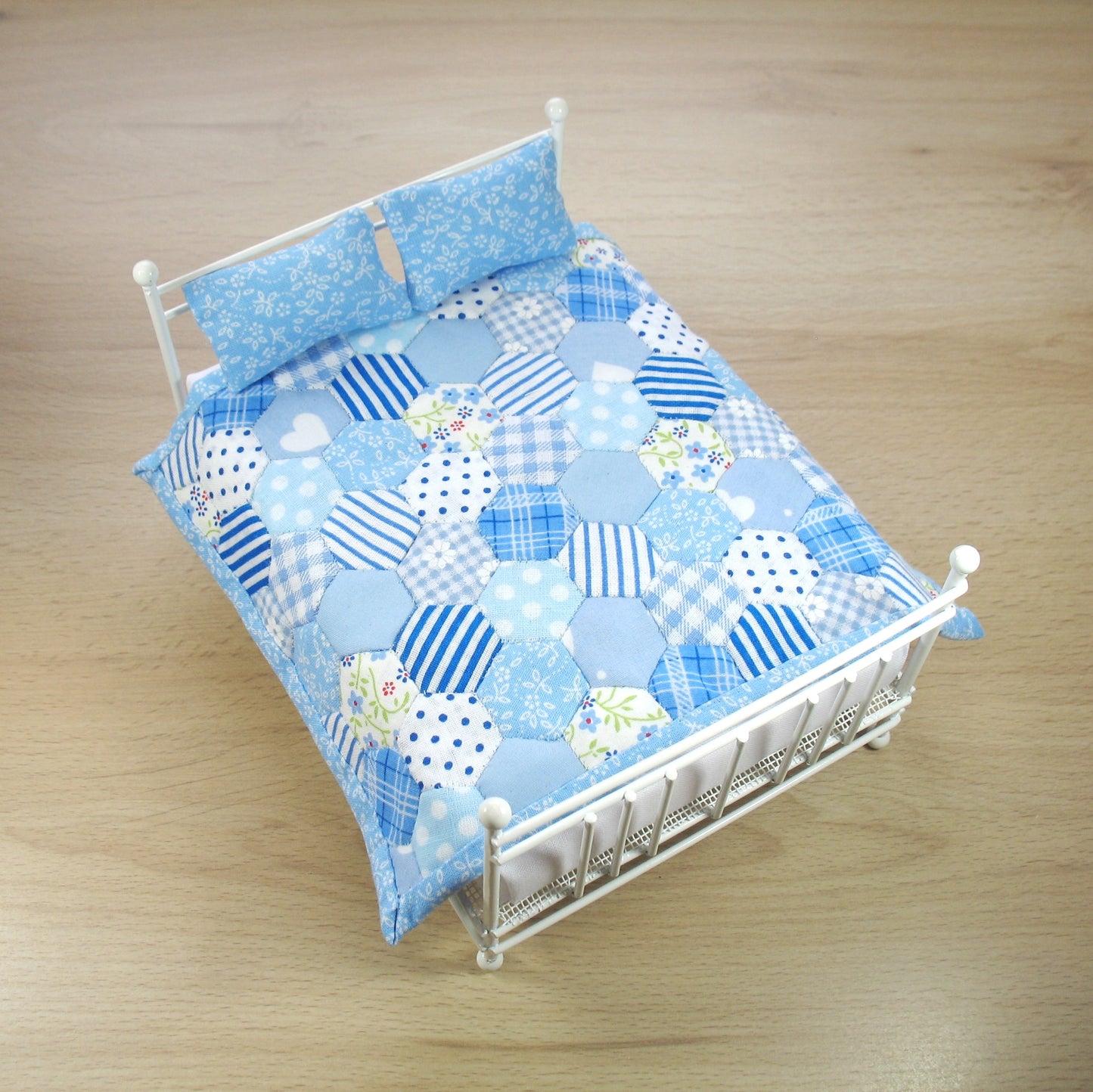 Blue Double Quilt and Pillows for 1:12 Dollhouse