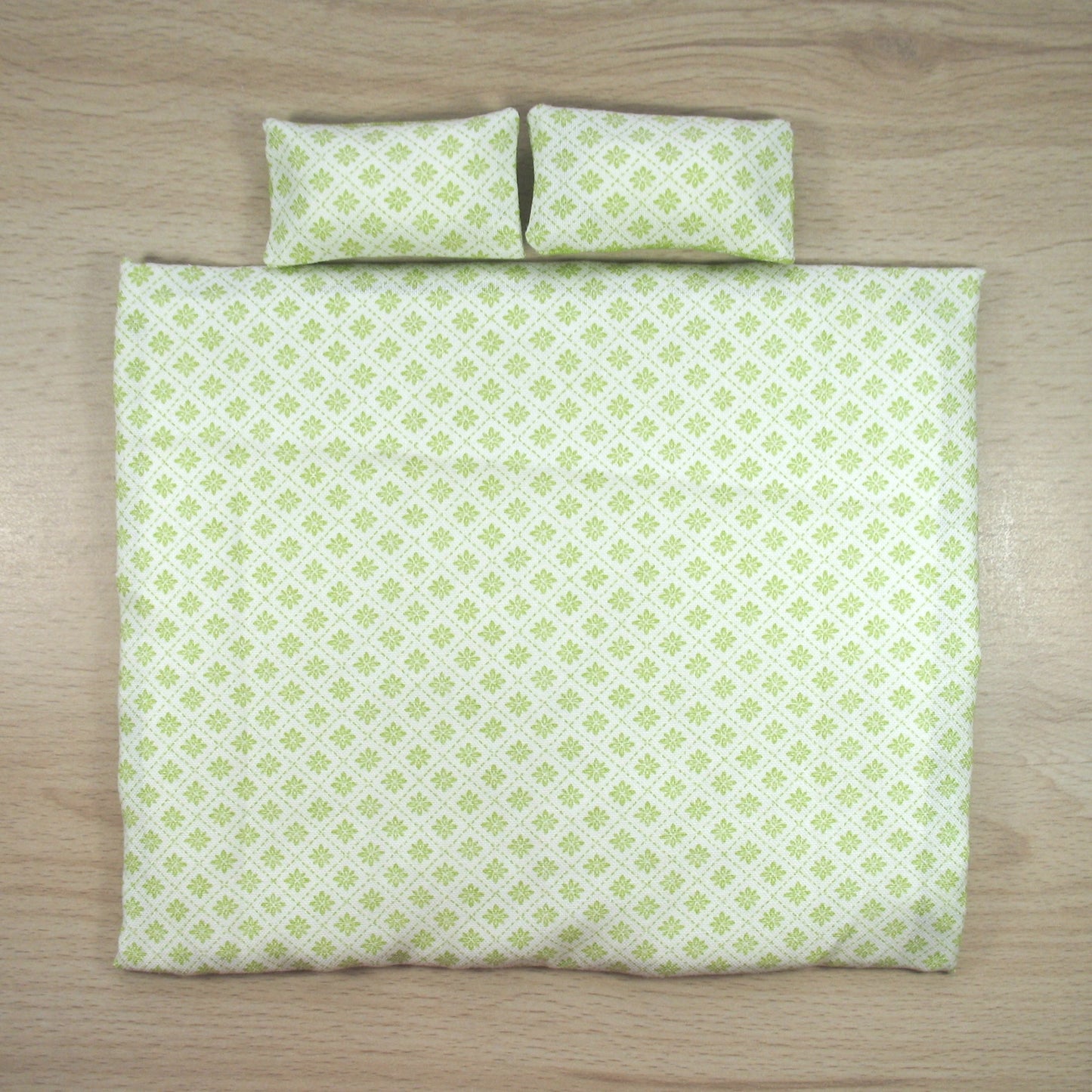 Green Flowers Double Quilt and Pillows for 1:12 Dollhouse