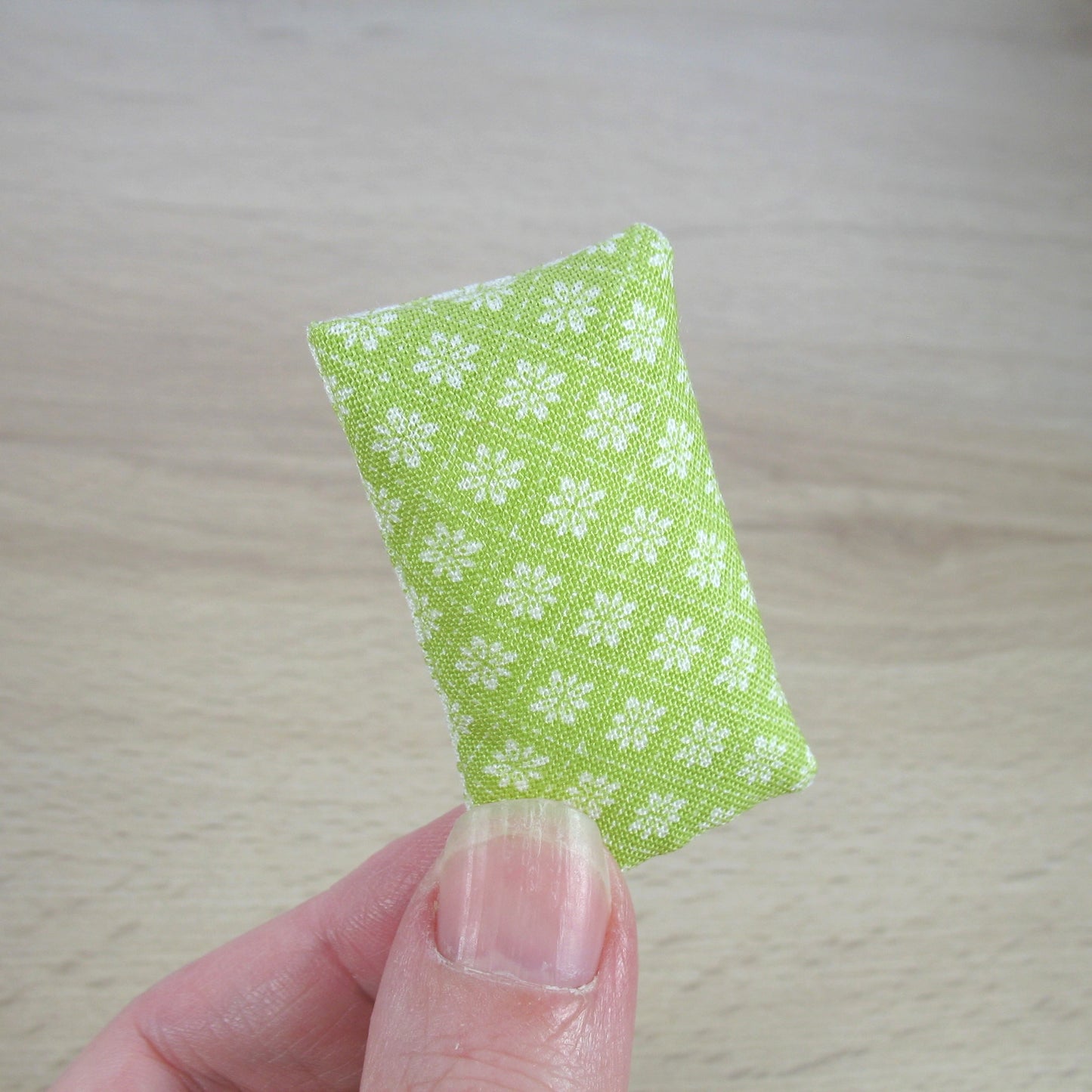 Green Flowers Double Quilt and Pillows for 1:12 Dollhouse