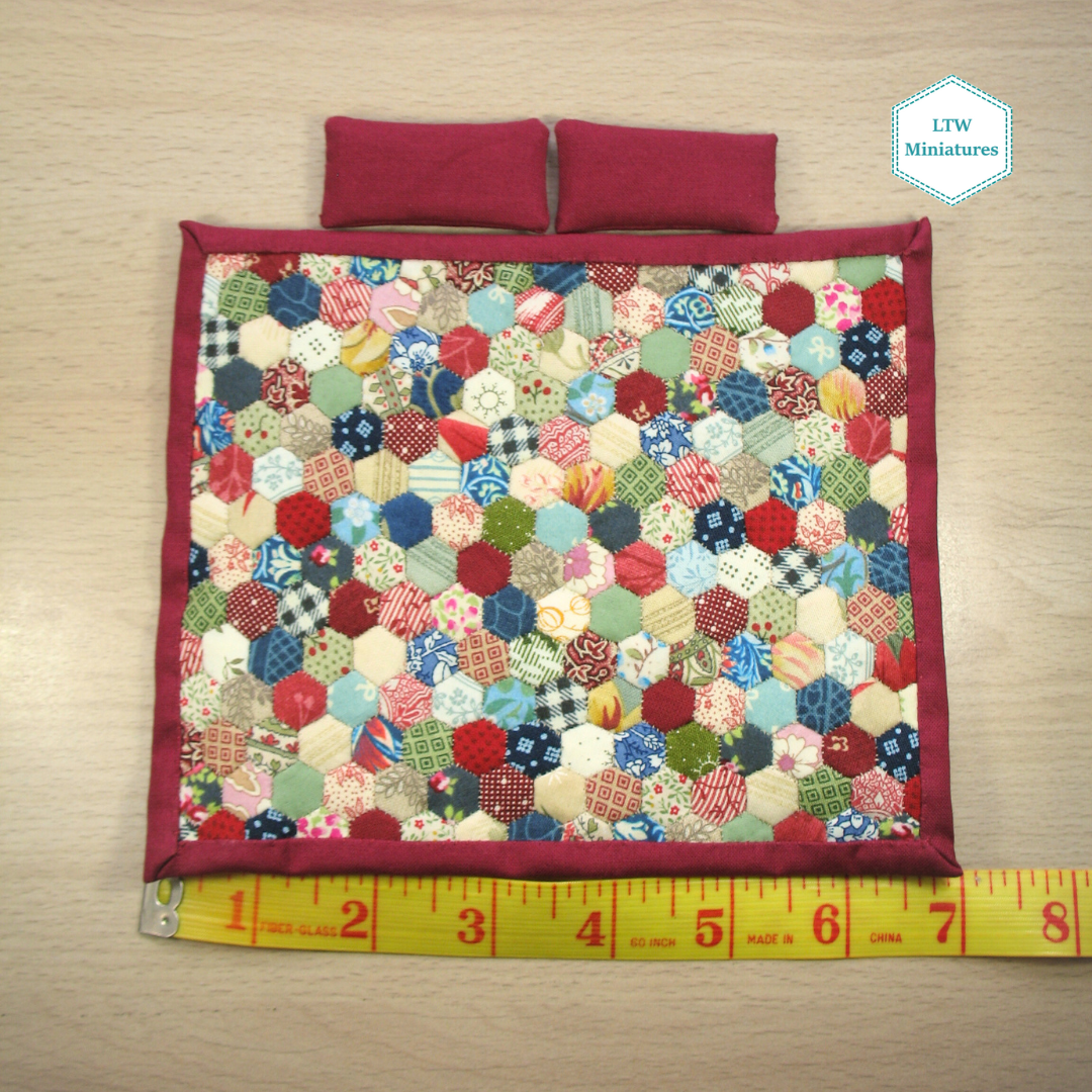 Scrappy Hexies Double Quilt and Pillows for 1:12 Dollhouse