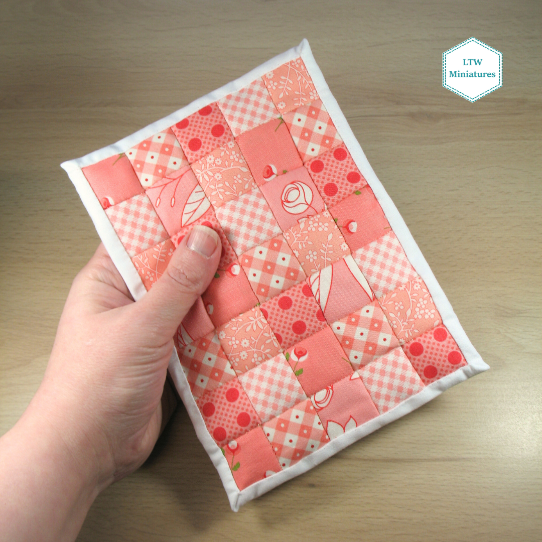 Coral Squares Double Quilt and Pillows for 1:12 Dollhouse