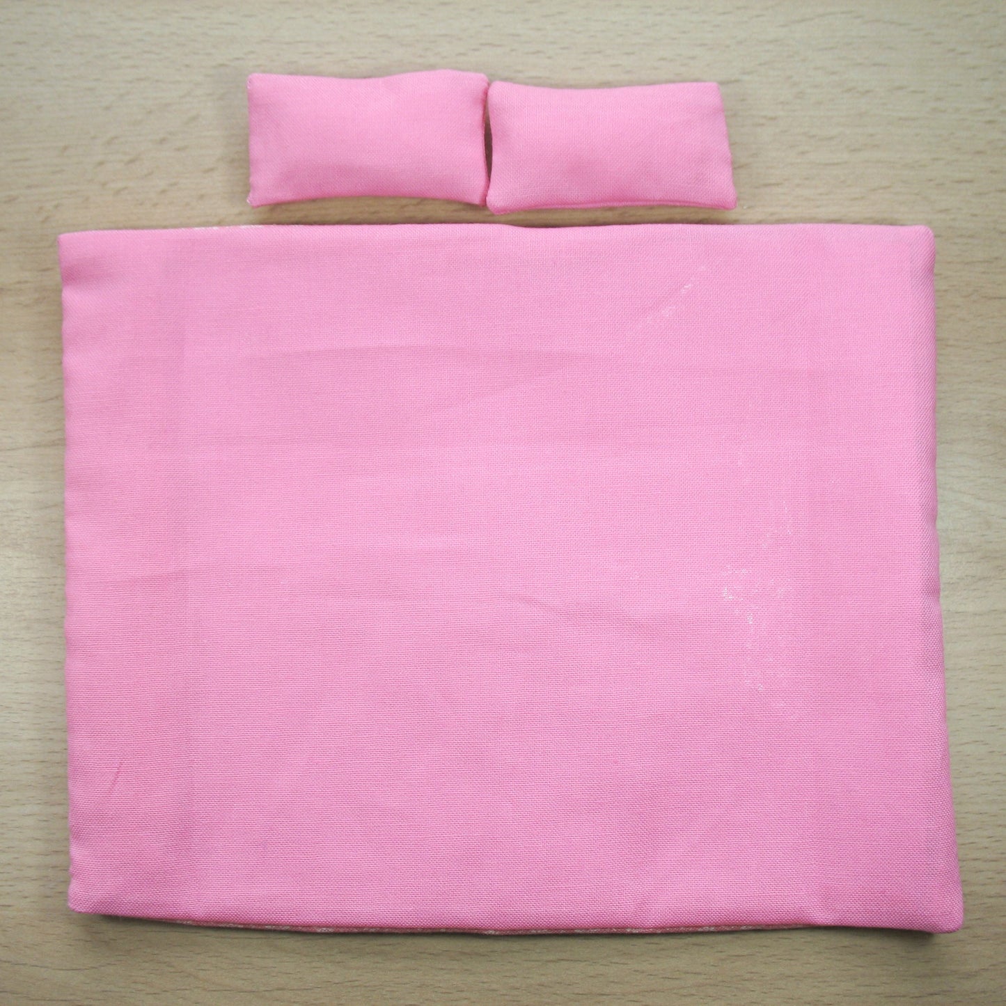 Pink Double Quilt and Pillows for 1:12 Dollhouse