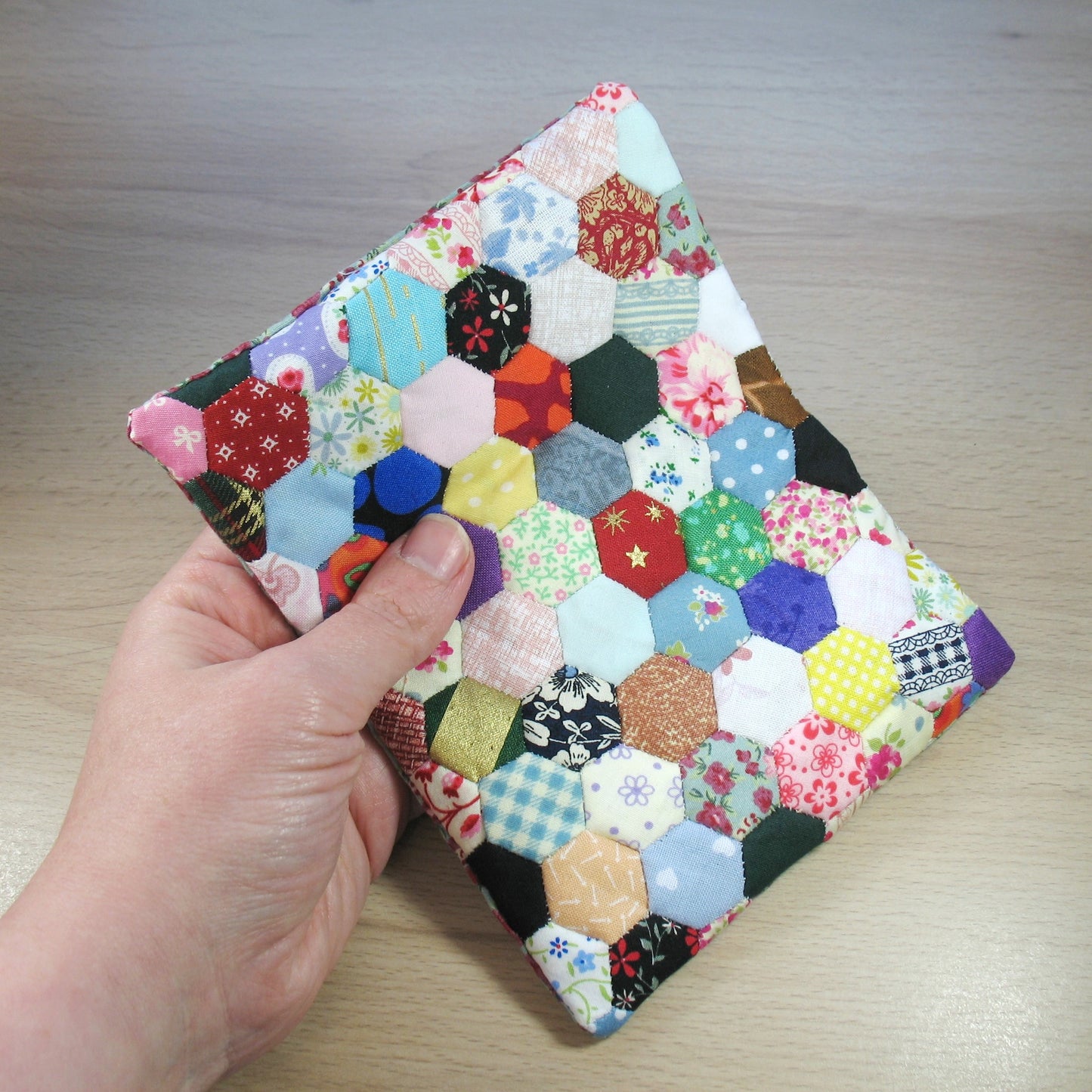 Scrappy Hexies 1:12 Quilt Kit