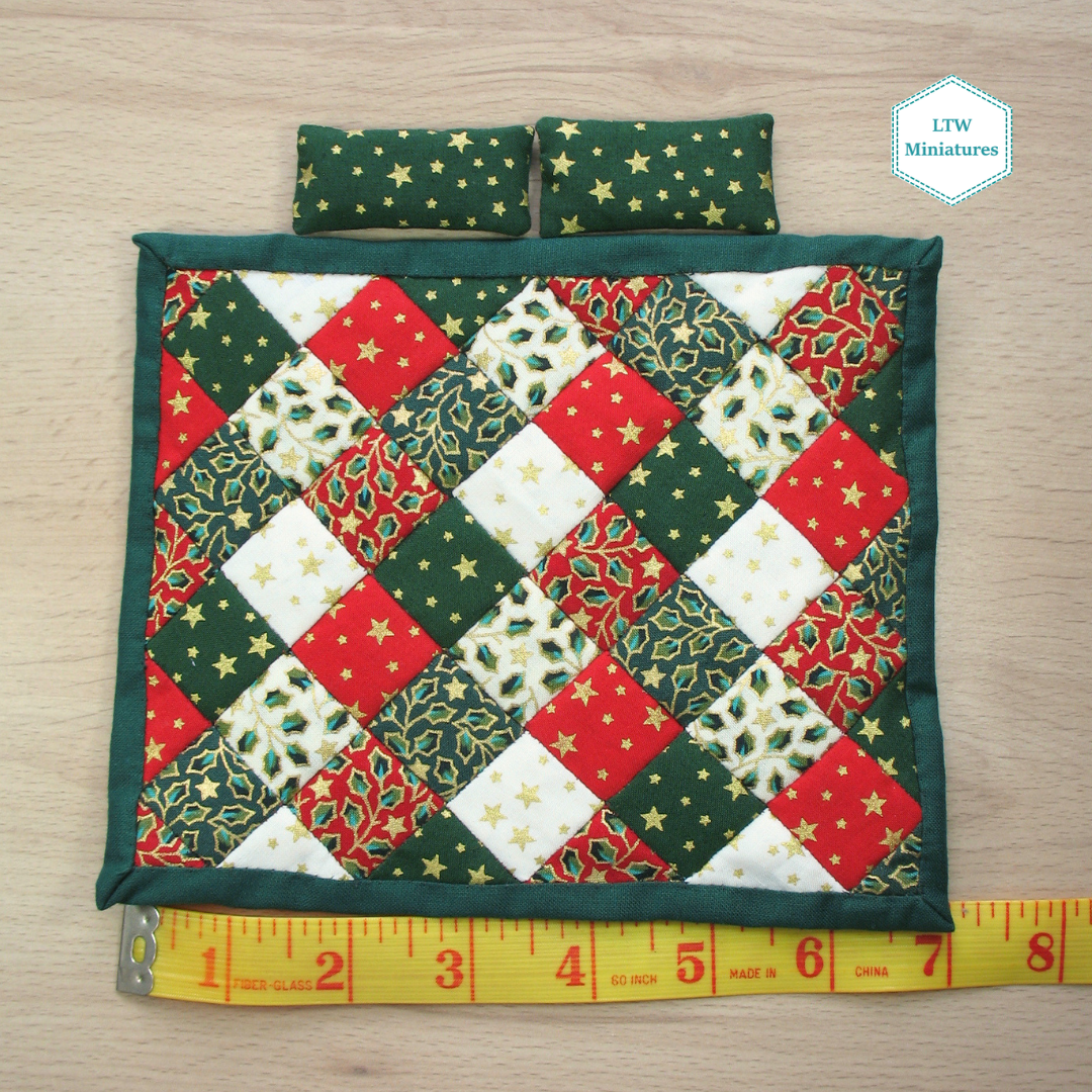Christmas Diamonds Double Quilt and Pillows for 1:12 Dollhouse