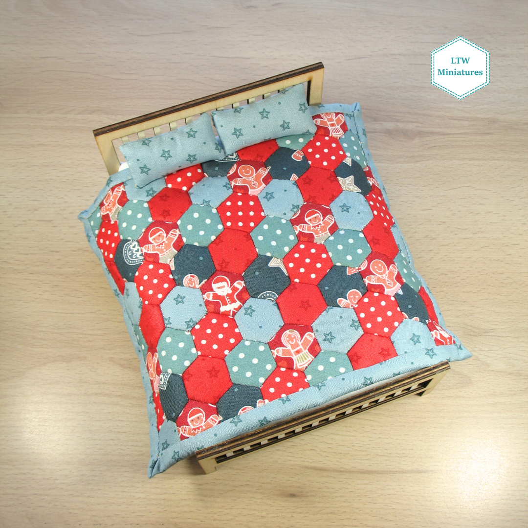 Christmas Gingerbread Hexis Double Quilt and Pillows for 1:12 Dollhouse