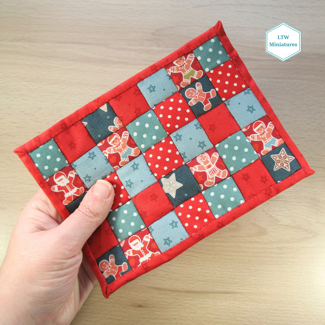 Christmas Gingerbread Squares Double Quilt and Pillows for 1:12 Dollhouse