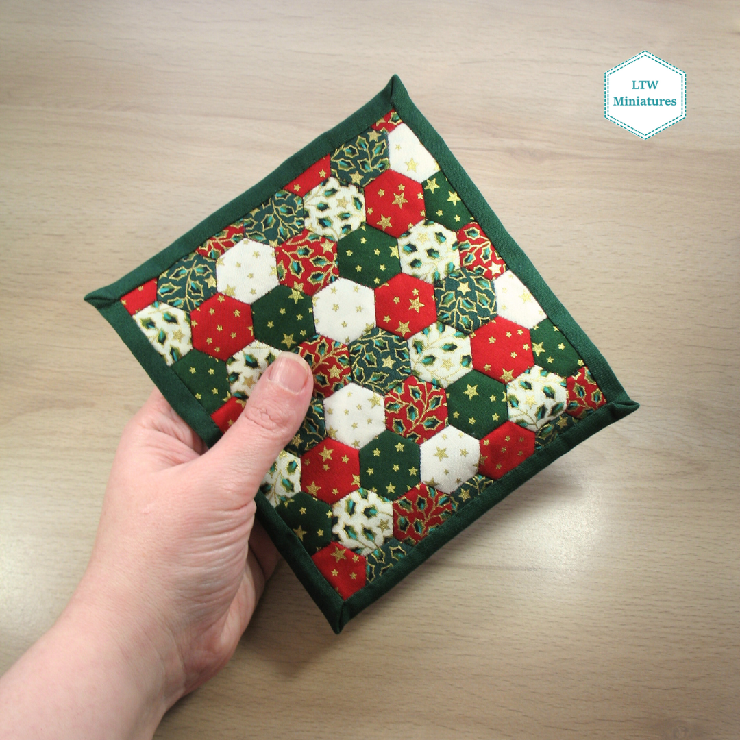 Christmas Hexies Single Quilt and Pillows for 1:12 Dollhouse
