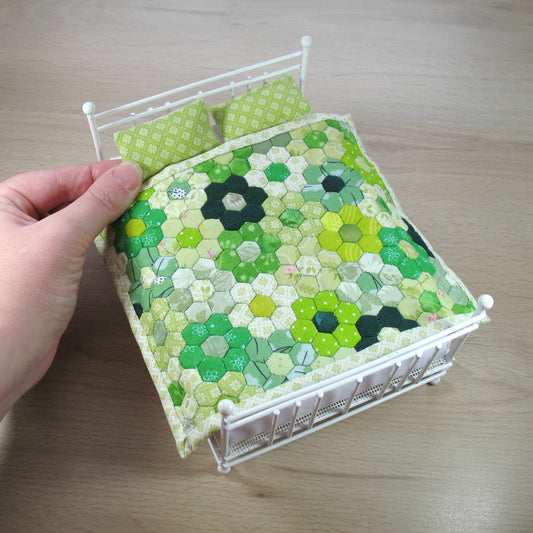 Green Flowers Double Quilt and Pillows for 1:12 Dollhouse