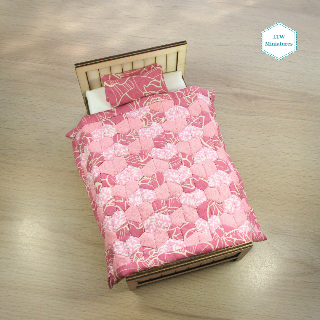 Pink Hearts Single Quilt and Pillows for 1:12 Dollhouse