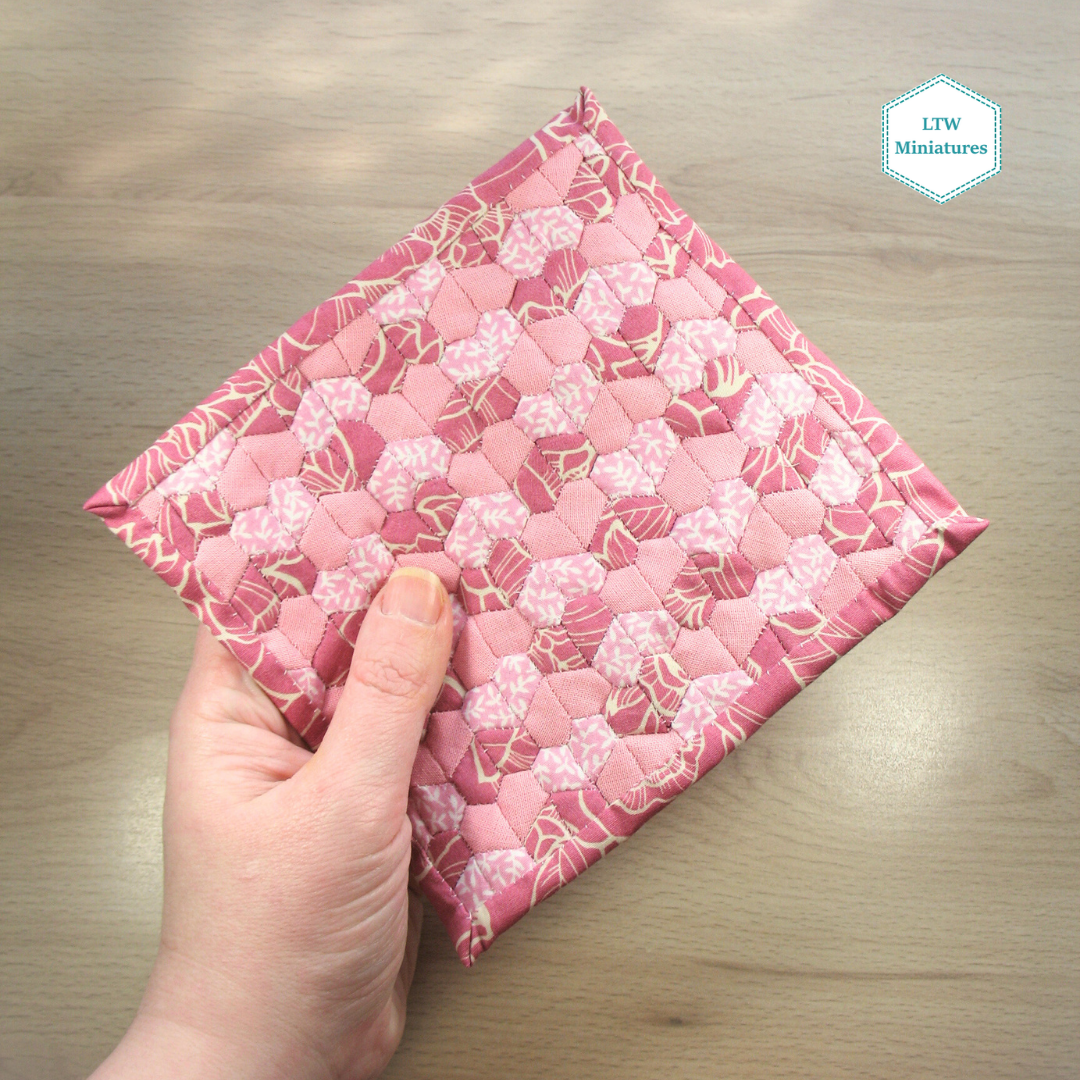 Pink Hearts Single Quilt and Pillows for 1:12 Dollhouse