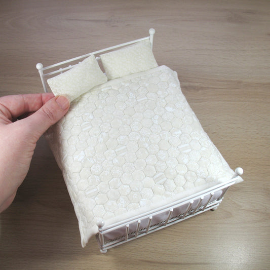 Neutral White Hexies Double Quilt and Pillows for 1:12 Dollhouse